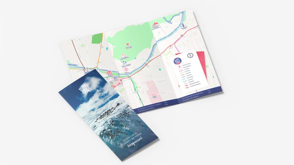Mockup de tríptico informativo diseñado para Bora Pro Chile, con aplicaciones de la identidad visual y comunicación de servicios.