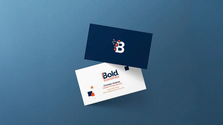 Mockup de tarjetas de presentación con la identidad visual de Bold Economics, desarrolladas como parte de su material corporativo.